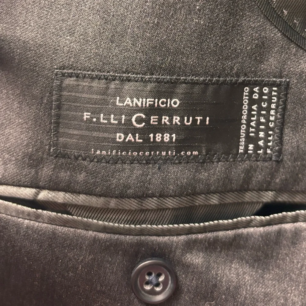 Banana Republic Modern Fit Men’s Suit Blazer – Gray (Size 44R) | Italian Fabric